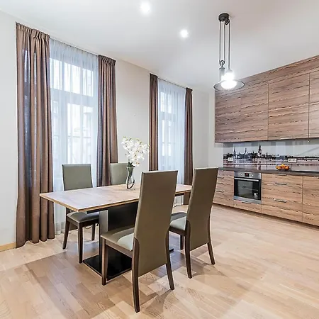 Winwinstay In Heart Of Old Town ריגה